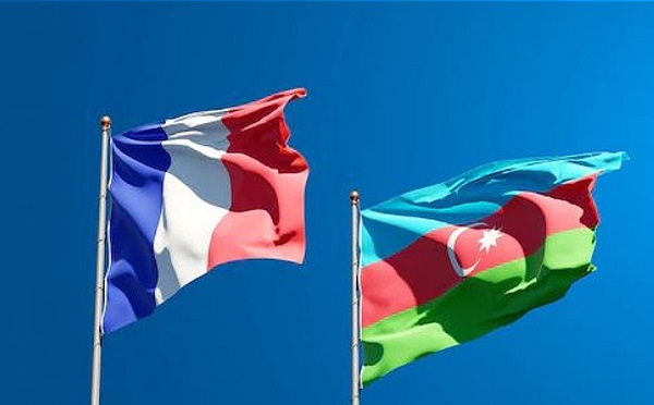 საფრანგეთმა ბაქოს გადაწყვეტილების საპასუხოდ, ორი აზერბაიჯანელი დიპლომატი პერსონა ნონ გრატად გამოაცხადა