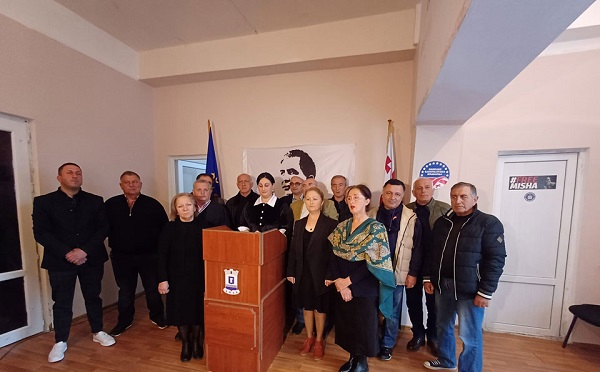 „ნაციონალური მოძრაობის“ ხობის ორგანიზაცია 30-მდე წევრმა დატოვა