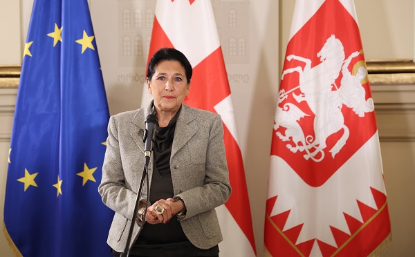 გამოკითხულთა უმრავლესობა პრეზიდენტის საქმიანობას საშუალოდ ან კარგად აფასებს - NDI