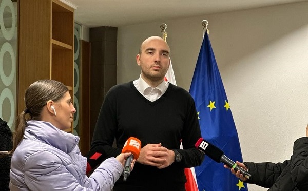 გახარიას და მისი გუნდის ხელწერაა პატრიოტების დასჯა და დასახიჩრება კრემლის ბრძანებით, ამიტომ პუტინის ტყვის წინააღმდეგ მათი გალაშქრება, არ არის მოულოდნელი - ირაკლი ფავლენიშვილი