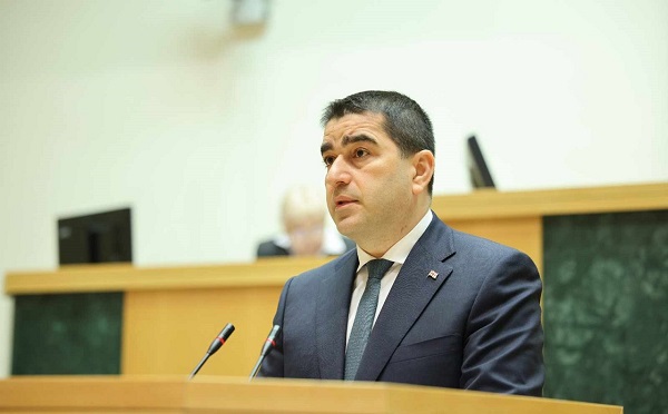 იცით აეროპორტი, იცით, ბილეთი როგორ აიღოთ, თუ გინდათ თავგანწირვა, იცით, როგორ ჩახვიდეთ იქ, სადაც შეგიძლიათ, თქვენი გმირობა დაადასტუროთ - შალვა პაპუაშვილი