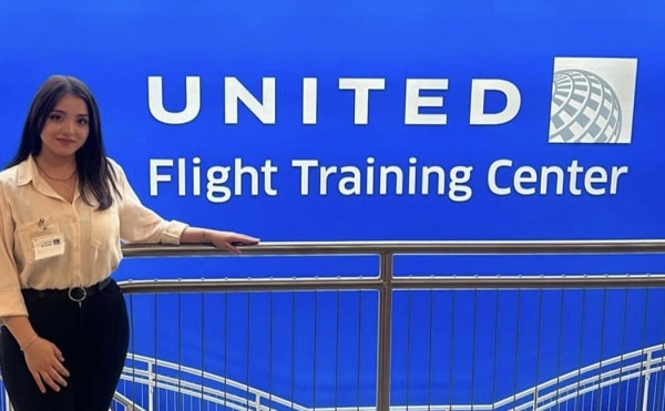 21 წლის ასმარ ნურიევა გარდაბნიდან, ამერიკული United Airlines-ის პილოტი გახდა