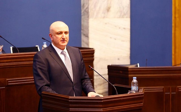 ზურაბ აზარაშვილმა თანამდებობა დატოვა