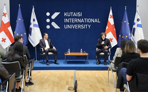 ირაკლი კობახიძემ ქუთაისის საერთაშორისო უნივერსიტეტში საჯარო ლექცია წაიკითხა