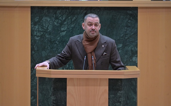 ნებისმიერ თემას შეგიძლიათ მიუჩინოთ ხელოვნური სპიკერი, მაგრამ დიასპორაში გაგიჭირდებათ, ისინი ადვილად ამოიცნობენ ყალბ გულშემატკივარს - ბექა ოდიშარია ოპოზიციას