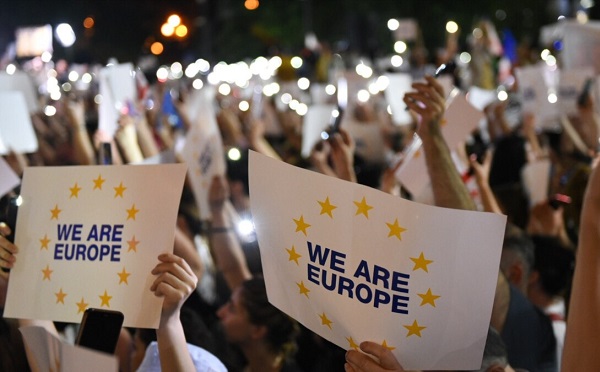 ევროპის 12 პარლამენტის საგარეო კომიტეტები „ქართულ ოცნებას“ მოუწოდებენ, უარი თქვას რუსულ კანონზე
