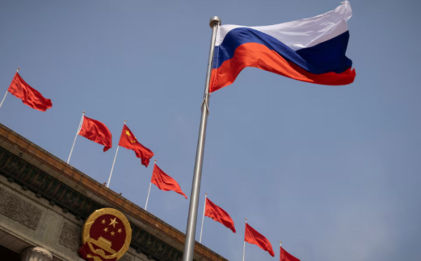 ჩინეთი მოსკოვს თავდაცვის იარაღის წარმოების გაძლიერებაში ეხმარება - Reuters