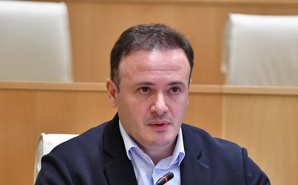 კაცმა თქვა კუთხეში თავისთვის რაღაც, ვის არ შეგიგინიათ ოჯახში - ირაკლი ზარქუა ბექა ოდიშარიაზე