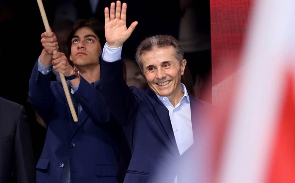 ბიძინა ივანიშვილი მიმართავს გუნდის წევრებს, გაითვალისწინონ მისი თხოვნა და გამჭვირვალობის შესახებ კანონთან დაკავშირებით პოზიციები შერბილდეს - TV იმედი
