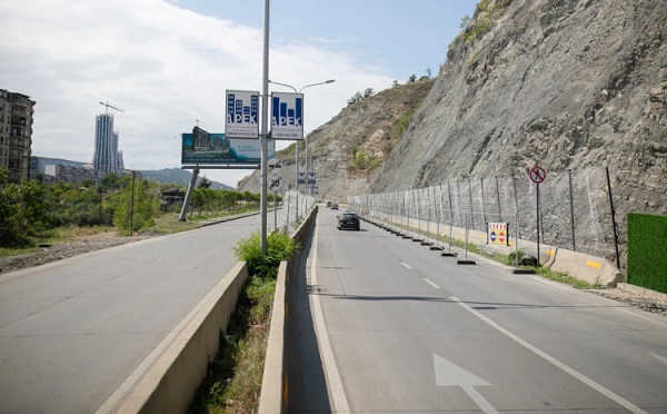 ჭაბუა ამირეჯიბის გზატკეცილზე საგზაო მოძრაობა ამაღამ ნაწილობრივ შეიზღუდება