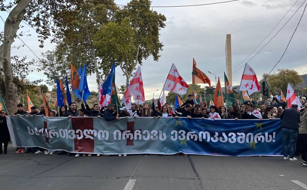 საქართველო ირჩევს ევროკავშირს! - თბილისში ევროპული მარში მიმდინარეობს