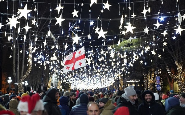 საქართველოს სახელმწიფო დროშის დღე ქვეყნის მდიდარ ისტორიასა და ხალხის შეუპოვრობას გვახსენებს, იმედი გვაქვს, რომ ეს დროშა ერთ დღეს ევროპული ოჯახის ნაწილი გახდება - ევროკავშირის წარმომადგენლობა 