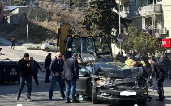 ორთაჭალაში მომხდარი ავტოსაგზაო შემთხვევის შედეგად დაშავებული ქალი საავადმყოფოში გარდაიცვალა