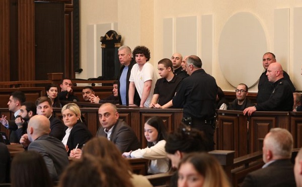 აქციების დროს დაკავებული 8 პირის პროცესი 23 მაისს გაგრძელდება