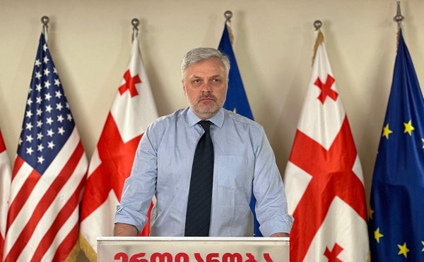 ამ მოღალატეთა ჯგუფის თავმჯდომარედ კობახიძის არჩევა მოსალოდნელი იყო, ივანიშვილს შეზღუდული აქვს ადამიანების წრე, რომლებსაც შეუძლია ენდოს ქვეყნის ღალატის საკითხში - გიორგი ბარამიძე