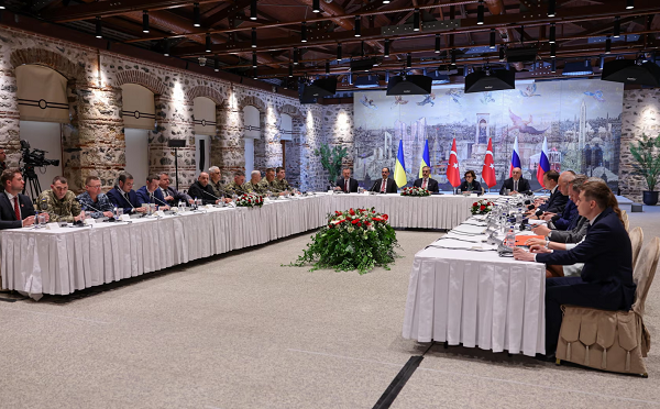 მედიის ცნობით, სტამბოლში რუსეთმა არარეალისტური მოთხოვნები წამოაყენა, რომლებიც „გაცილებით აღემატება იმას, რაც ოდესმე განხილულა“