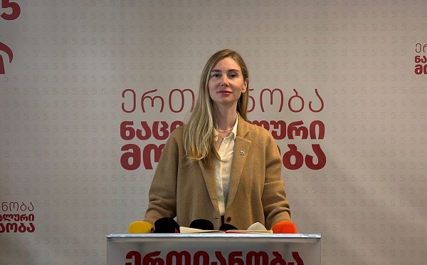 წარმოუდგენლად ღირსეულად შეხვდა ზურა ჯაფარიძე ამ უსამართლო ნაბიჯს ივანიშვილის რეჟიმის მხრიდან, ერთადერთი სწორი მოქმედება ასეთი უსამართლობის პირისპირ, არის ოპოზიციის გაერთიანება - თინა ბოკუჩავა