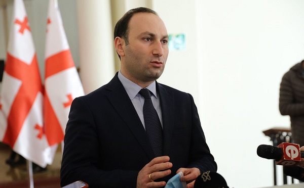 გიორგი ბაჩიაშვილი ალბათ გააგრძელებს ზღაპრების მოყოლას, ის განსაკუთრებით მძიმე კატეგორიის დანაშაულის ჩამდენია და დამსახურებულად განთავსებულია იქ, სადაც ის უნდა იყოს - ანრი ოხანაშვილი