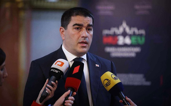 საგანგაშოა, რომ ბრიუსელისა და ევროკავშირის საელჩოს ქმედებებით თუ უმოქმედობით, ბრიუსელი სულ უფრო მეტად აიგივებს საკუთარ თავს სიძულვილთან და ძალადობასთან - შალვა პაპუაშვილი