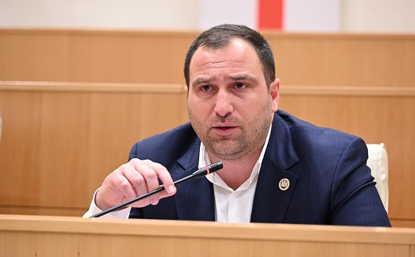 კანონპროექტის სათაური „მეგობარი აქტი“ საქართველოსთვის შეურაცხმყოფელია, დაველოდოთ, რა განვითარება ექნება - ირაკლი კირცხალია
