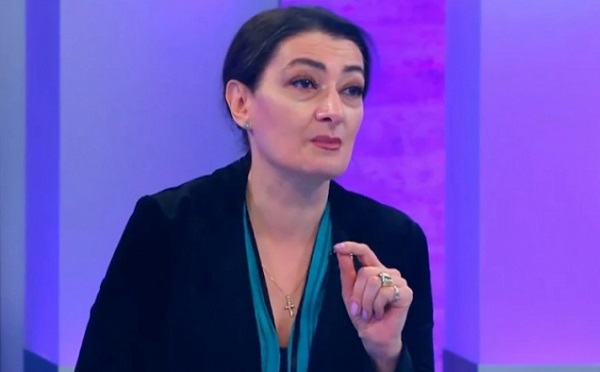მე კი არ ველოდებოდი სალომე ზურაბიშვილის პლატფორმიდან რადიკალურ ნაბიჯებს, მისი განცხადებები იყო ასეთი, მოლოდინის რეჟიმში დასვა ხალხი - თაკო ჩარკვიანი