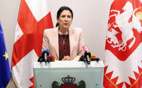 ფარცხალაძის რუსეთში ყოფნა ნიშნავს, რომ რუსეთში გადავიდა საქართველოს შესახებ ძალიან დიდი ინფორმაცია, „ოცნების“ რეაქცია გამაოგნებელია - სალომე ზურაბიშვილი