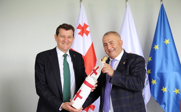OIV-ის გენერალურ დირექტორი ჯონ ბარკერი: „საქართველო წარმოადგენს ვაზის გენეტიკური მრავალფეროვნების ერთ-ერთ უმნიშვნელოვანეს კერას მსოფლიოში“