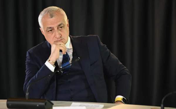 ზურა პოლოლიკაშვილისთვის მხარის არდაჭერა არის „ქართული ოცნების“ კიდევ ერთი უღირსი საქციელი! არაბებს არაფერს ვერჩი, მაგრამ ქართველში როგორ უნდა გაცვალოთ - მამუკა ხაზარაძე