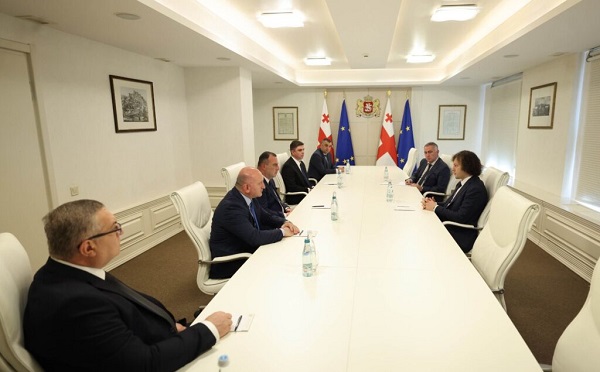 ირაკლი კობახიძემ ხუთ რეგიონში ახალი სახელმწიფო რწმუნებულები დანიშნა