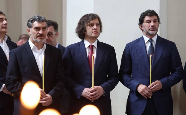 მიხეილ ყაველაშვილი ღვთისმშობლის წილხვდომილობისა და ანდრია პირველწოდებულის ხსენების დღესთან დაკავშირებით საზეიმო წირვას დაესწრო