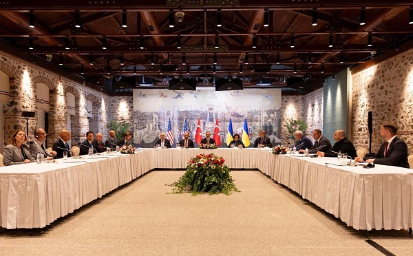 სტამბოლში უკრაინის, თურქეთისა და აშშ-ის დელეგაციების სამმხრივი შეხვედრა დაიწყო