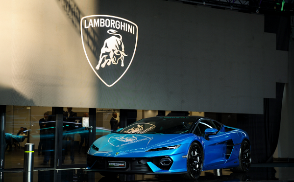 იტალიური სუპერქარი საქართველოში – Lamborghini-ს შოურუმი  თბილისში ოფიციალურად გაიხსნა