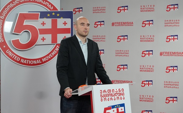 თემურ ქათამაძე, რომელიც საქართველოს პატრიოტიზმის სიმბოლოა, ივანიშვილმა გააძევა ქვეყნიდან მაშინ, როდესაც ათი ათასობით ოკუპანტი ქვეყნის წარმომადგენელს აჩუქა მოქალაქეობა - ირაკლი ფავლენიშვილი