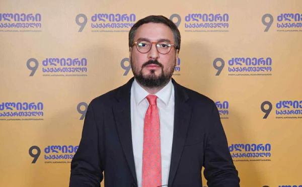 ოხანაშვილის ორაზროვანი, “კაგებეშნიკური” განცხადება პირდაპირ უმიზნებს ბატონ ლილუაშვილს და ამბობს, რომ რომეო მიქაუტაძეს სადღაც თავისი ჯულიეტაც ჰყავდა და ეხმარებოდა - თაზო დათუნაშვილი