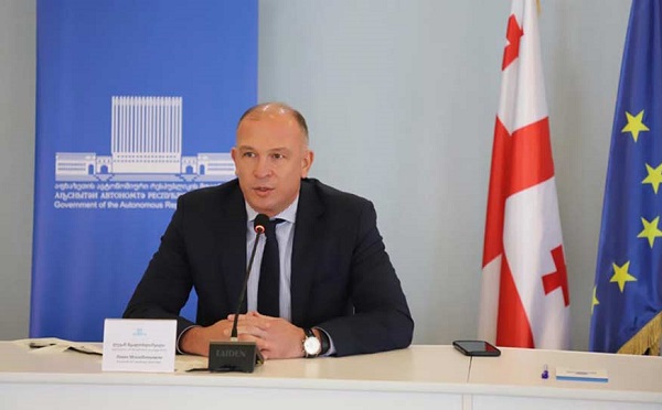 ლევან მგალობლიშვილმა აფხაზეთის ავტონომიური რესპუბლიკის მთავრობის თავმჯდომარის თანამდებობა დატოვა
