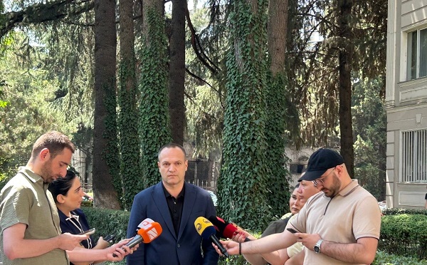 აბსურდის თეატრია, რაც ნიკა გვარამიას გარშემო ტრიალებს - პეტრე ცისკარიშვილი