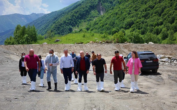 სოლომონ პავლიაშვილი, სოფელ ცანაში, დარიშხანშემცველი ნარჩენების სარკოფაგის მოწყობის მიმდინარე სამუშაოებს გაეცნო