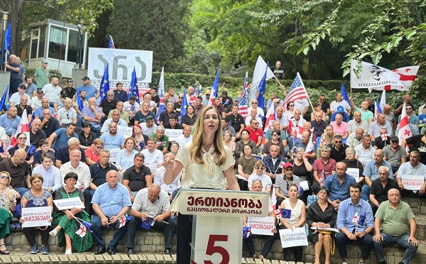 ზოგმა ვერ გაუძლო ცდუნებას, „ნაციონალური მოძრაობა“ კი 4 ოქტომბერსაც იქნება ბრძოლის წინა ხაზზე, შევიკრიბეთ, რათა ვუთხრათ არა, რუსულ სპეცოპერაციას და ვიბრძოლოთ თავისუფალი საპარლამენტო არჩევნებისთვის - თინა ბოკუჩავა