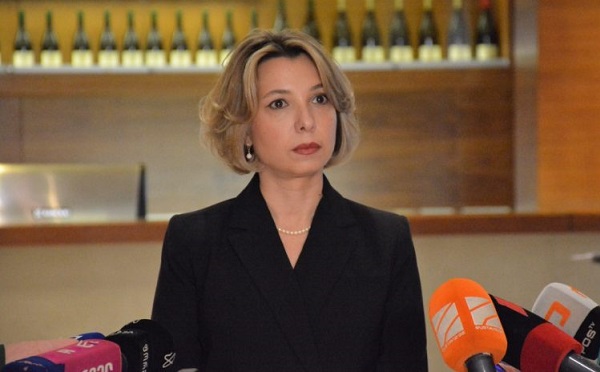 დასხედით დახურულ კარს მიღმა ყველანი და არ გამოხვიდეთ, სანამ არ შეთანხმდებით ერთიან სტრატეგიაზე, თქვენი გახლეჩვის და არჩევნებზე ცალ-ცალკე გასვლის შედეგებს ვიმკით აქ ყველა - ნინო ლომჯარია ოპოზიციას