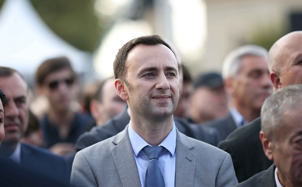 კანონებს უვიზო რეჟიმთან არანაირი კავშირი არ აქვს, ეს იგივეა, მანქანა ტექდათვალიერებაზე მიიყვანო და მოგედავონ, რატომ გყავს ლურჯი მანქანა, წითელი უნდა გყავდესო - ლევან მახაშვილი