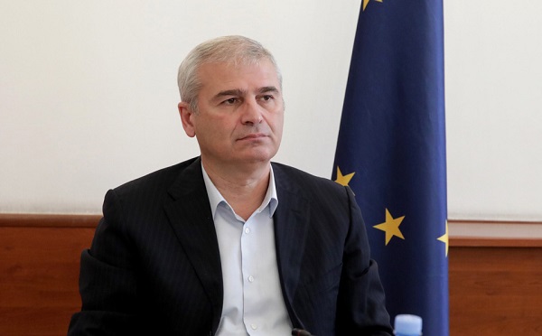 ევრობიუროკრატებისთვის სასურველი შედეგი არჩევნებში რომ ვერ დადგა, შანტაჟის ახალი ტალღა დაიწყეს, ამ გზაზე ეფექტური იარაღი ვიზალიბერალიზაციაა, მზად არიან, ხალხს წაართვან ის, რაც მათივე თქმით, ხალხისთვის იყო - ირაკლი ქადაგიშვილი