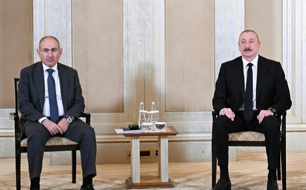 სომხეთი და აზერბაიჯანი მზად არიან ვაშინგტონში მშვიდობის დამყარების შესახებ მიღწეული შეთანხმება გამოაცხადონ - ალექს რაუფოღლუ