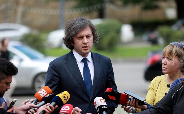 თორნიკე რიჟვაძის საკითხზე გასაჯაროვდება ის, რაც უნდა გასაჯაროვდეს, ვანო მერაბიშვილი ხომ არ ვარ, ჟვანიას გარდაცვალების შემდეგ გამზადებული ვერსიით რომ გამოვიდა? - ირაკლი კობახიძე
