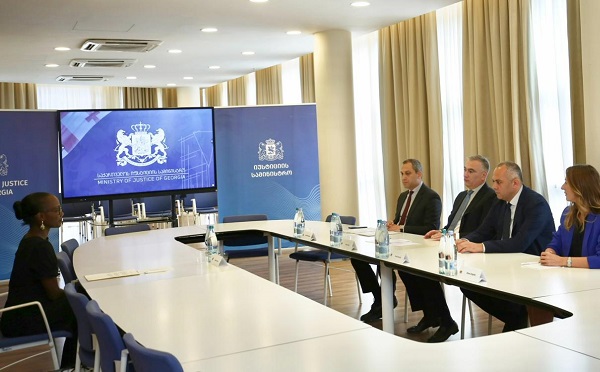 პაატა სალია მსოფლიო ბანკის რეგიონულ დირექტორ როლანდ პრაისს შეხვდა