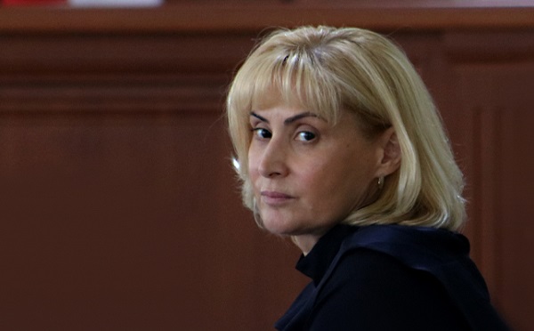 პრემიერი მოსდევს ფეხდაფეხ მზია ამაღლობელს, ანუ რას ვუპასუხო, პრემიერის კომენტარებს თუ მქონდეს რწმენა რომ ამ სასამართლოს შეუძლია გაუმკლავდეს ამ ტიპის ზეწოლას? მე არ მჯერა, რომ ამ სასამართლოს ეს უნარები აქვს - მაია მწარიაშვილი