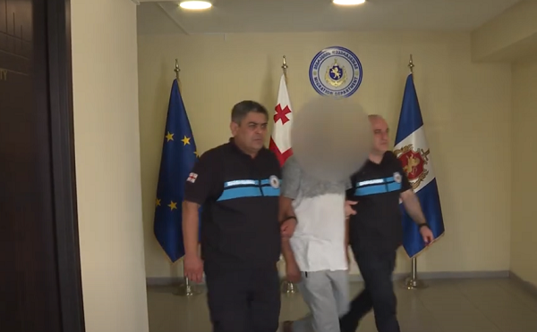 მიგრაციის დეპარტამენტის თანამშრომლებმა გასულ თვეში უცხო ქვეყნის 100 მოქალაქე საქართველოდან გააძევეს