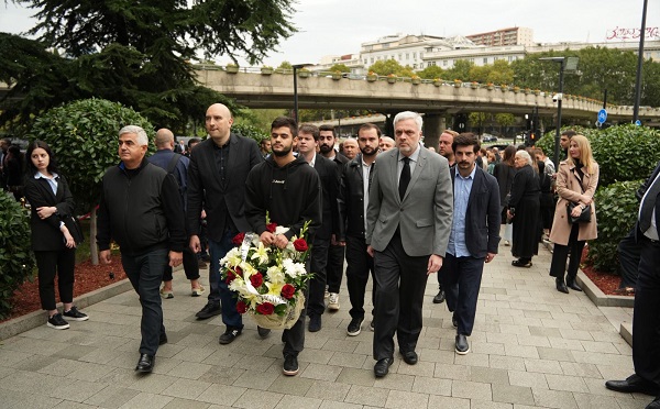 საქართველო შეძლებს თავის მეგობრებთან ერთად მშვიდობიანად მოახდინოს დეოკუპაცია და ყველა დევნილის სახლში დაბრუნება, ამისათვის კი საჭიროა მოღალატეთა და კრიმინალთა რუსული ბანდის ხელისუფლებიდან ჩამოცილება - გიორგი ბარამიძე