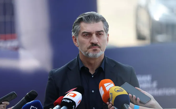 არ მინდა, ომში მყოფი ქვეყნის ლიდერთან პოლემიკაში შევიდე, ასეთი დამოუკიდებელი და ეროვნულ ინტერესებზე მდგარი ხელისუფლება საქართველოს არ ჰყოლია - მიხეილ ყაველაშვილი ზელენსკის განცხადებაზე