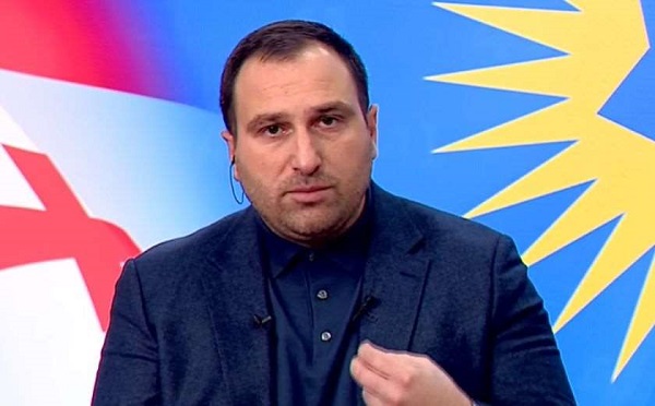 ამ მარიონეტმა, პირველ რიგში, პირი გამოირეცხოს და ისე ისაუბროს ჩვენს ქვეყანასთან მიმართებით - ირაკლი კირცხალია ზელენსკიზე