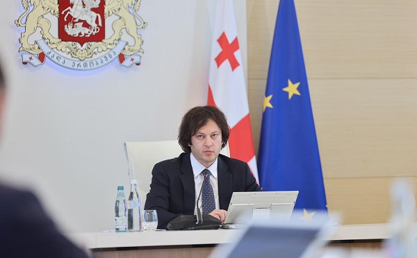 კალათბურთელებს, ევრობასკეტზე მიღწეული ისტორიული შედეგისთვის მთავრობა ფულადი პრემიის სახით 3 მილიონ ლარს გადასცემს, ნაკრები 3 მილიონ ლარს მიიღებს ევრობასკეტზე მოგებული ყოველი შემდგომი თამაშისთვის - ირაკლი კობახიძე